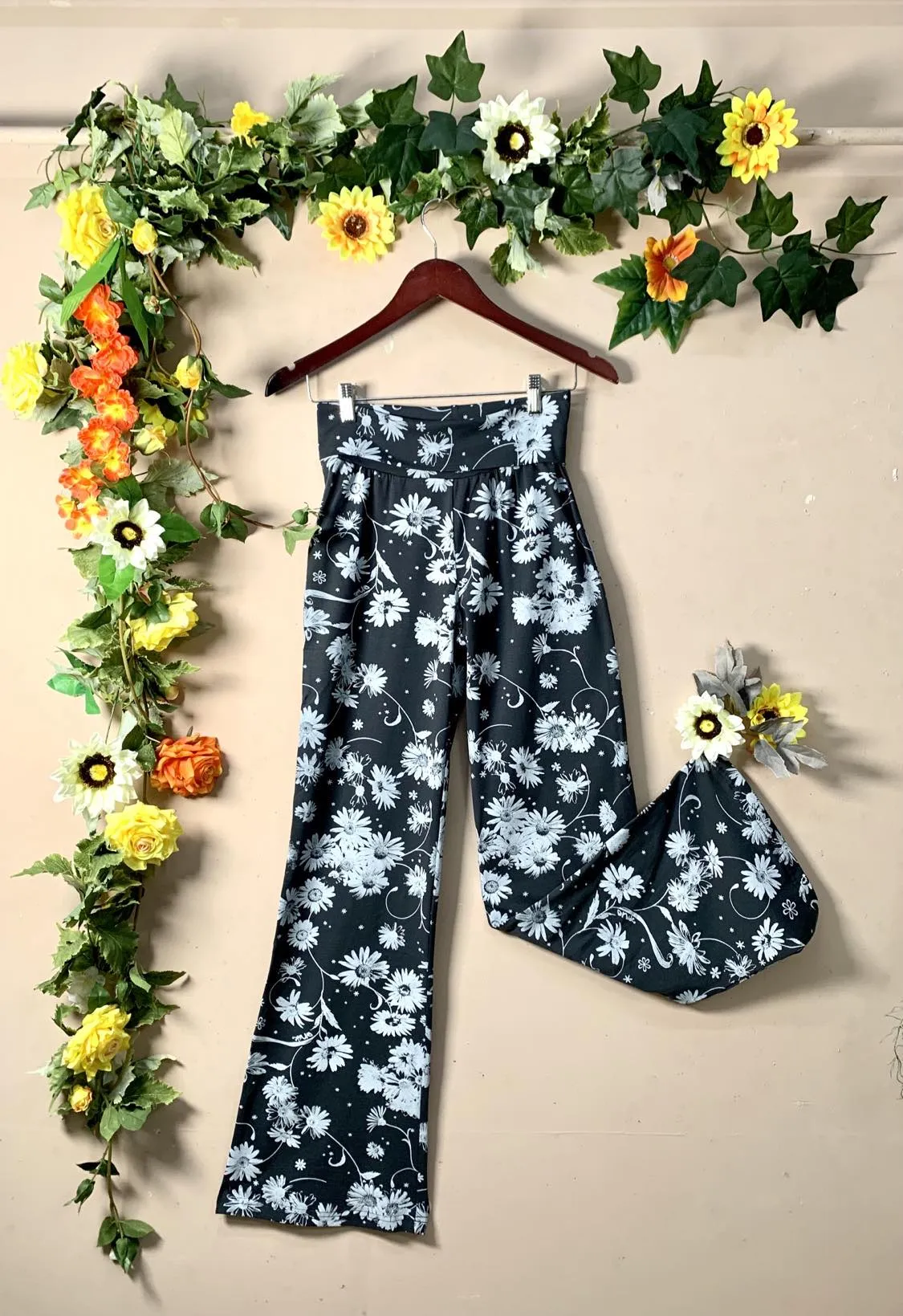 Nude Leisure Pants MED